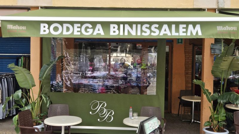 Nuevas lonas para la Bodega Binissalem en Can Pastilla.